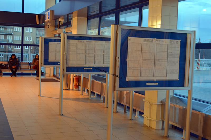 Oboustranné vitríny