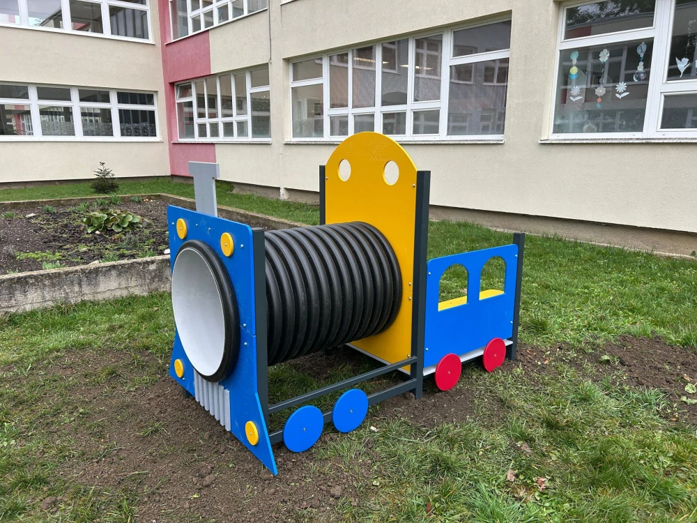 Vláček s tunelem a 1 vagónem