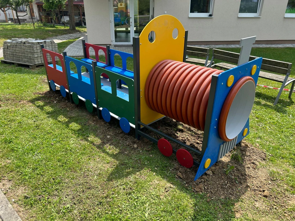 Vláček s tunelem a 3 vagóny