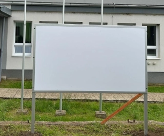Plakátovací plocha se sloupky 100 x 150 cm